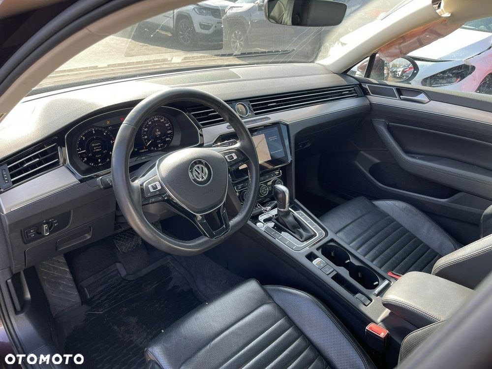 Volkswagen Passat 2.0 TDI EVO Elegance DSG - 8