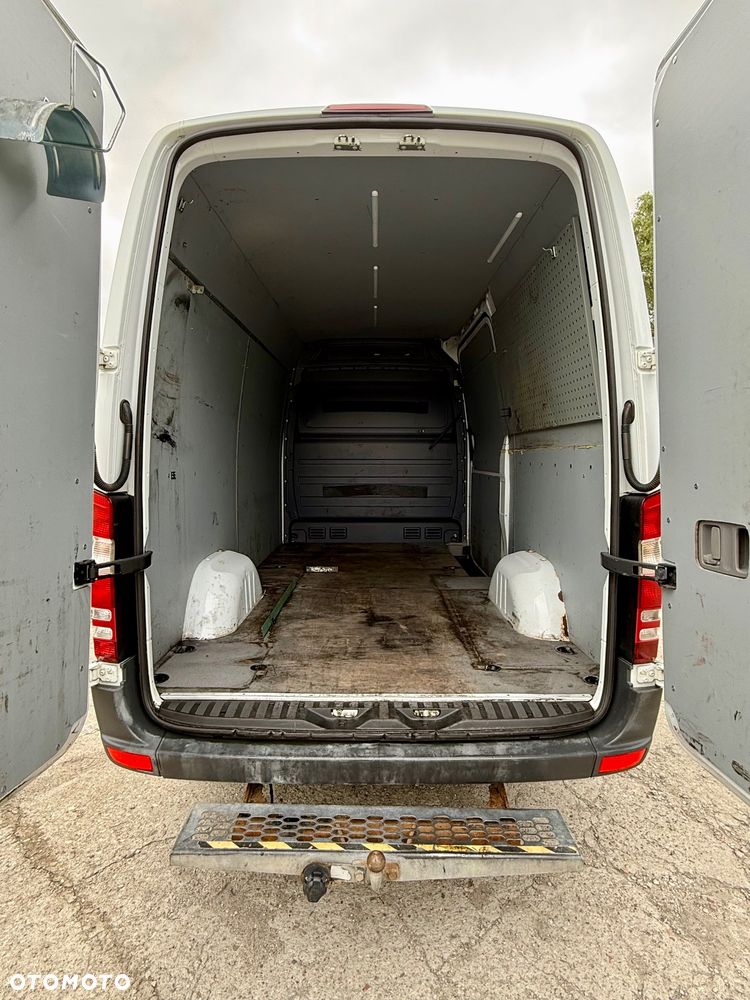 Mercedes-Benz Sprinter - 10