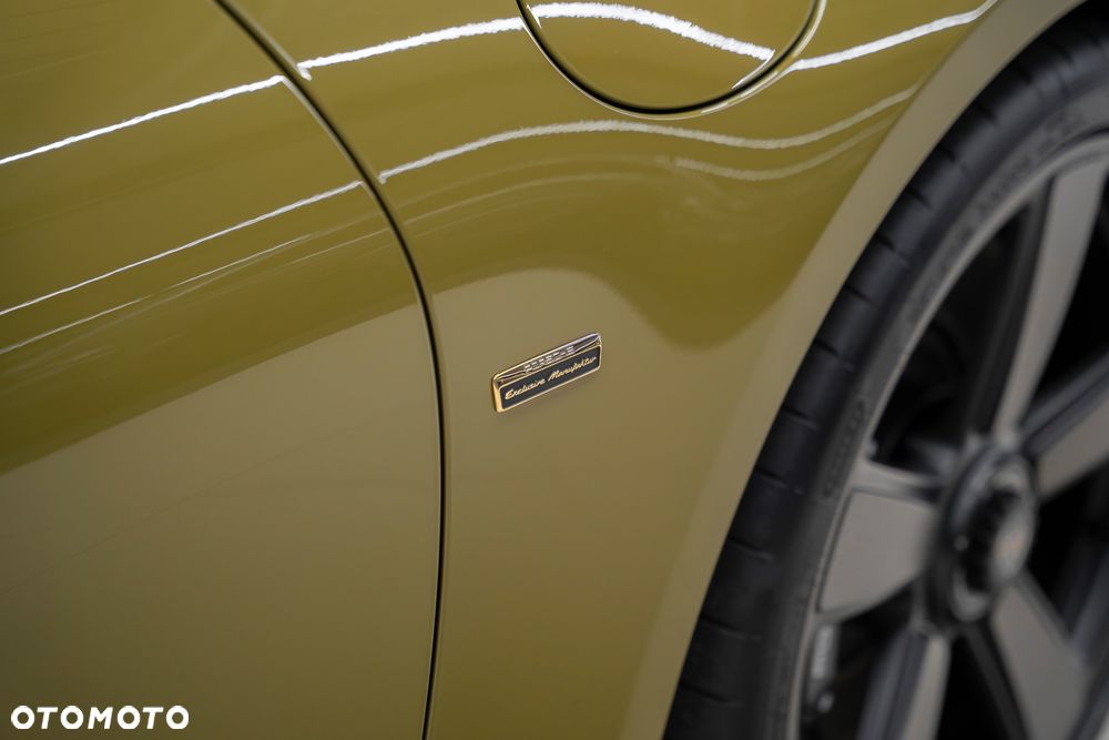 Porsche Carrera GT - 12