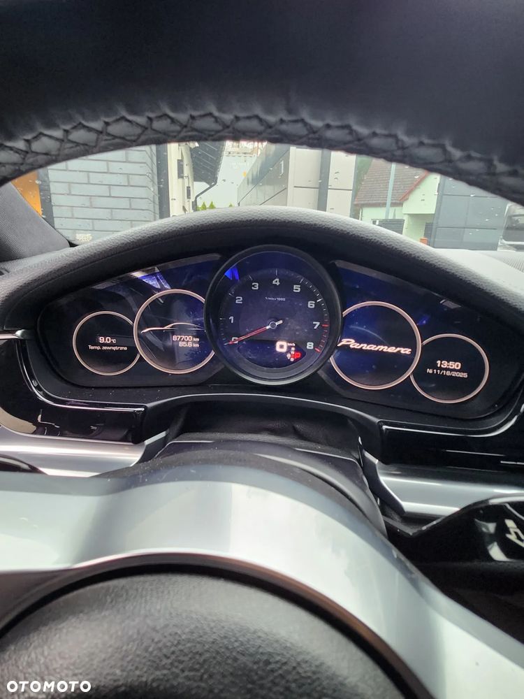 Porsche Panamera - 9