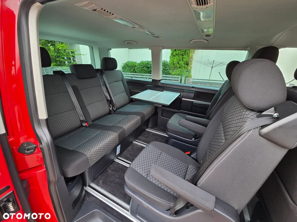 Volkswagen Multivan - 25