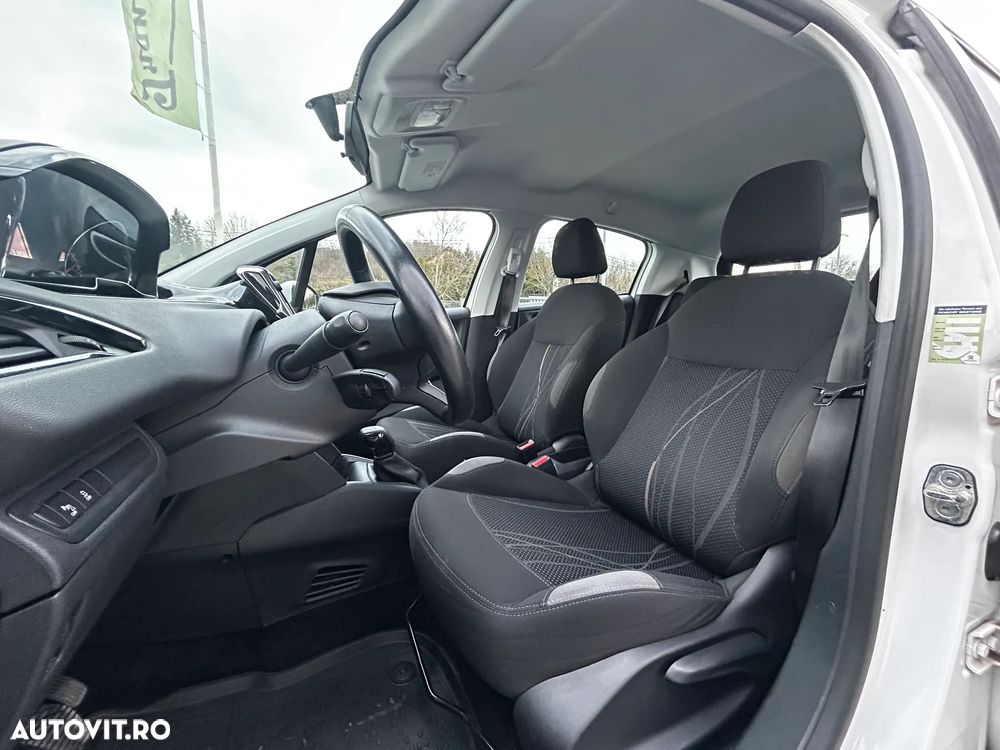 Peugeot 208 95 VTI Allure - 6
