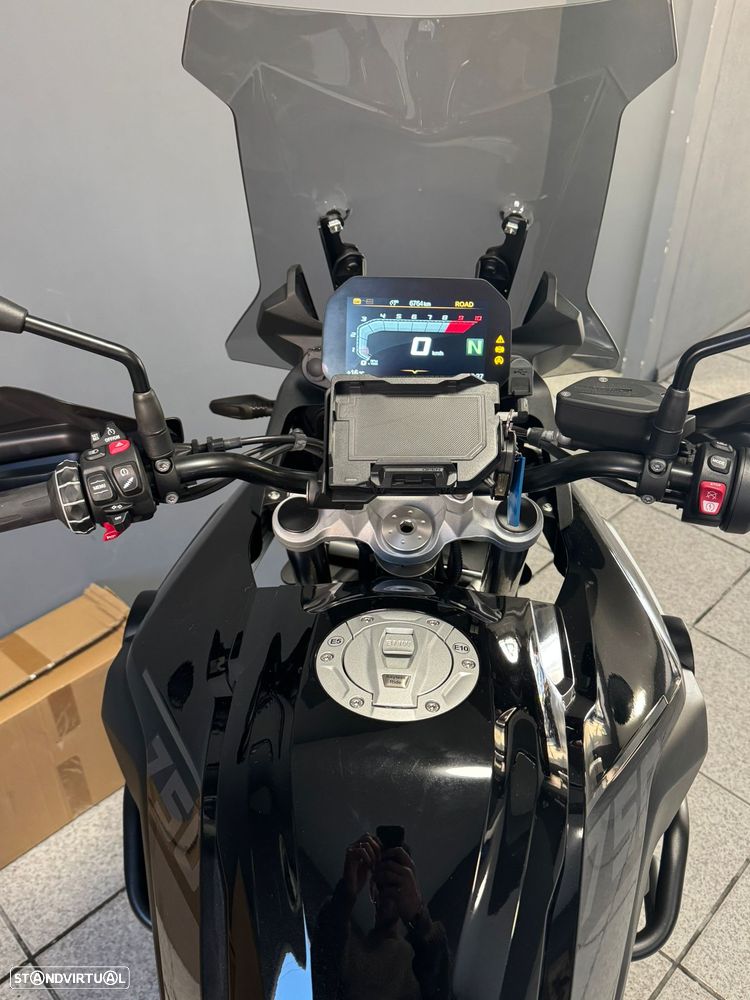 BMW F 750 GS Triple Black - Full Extras - 11