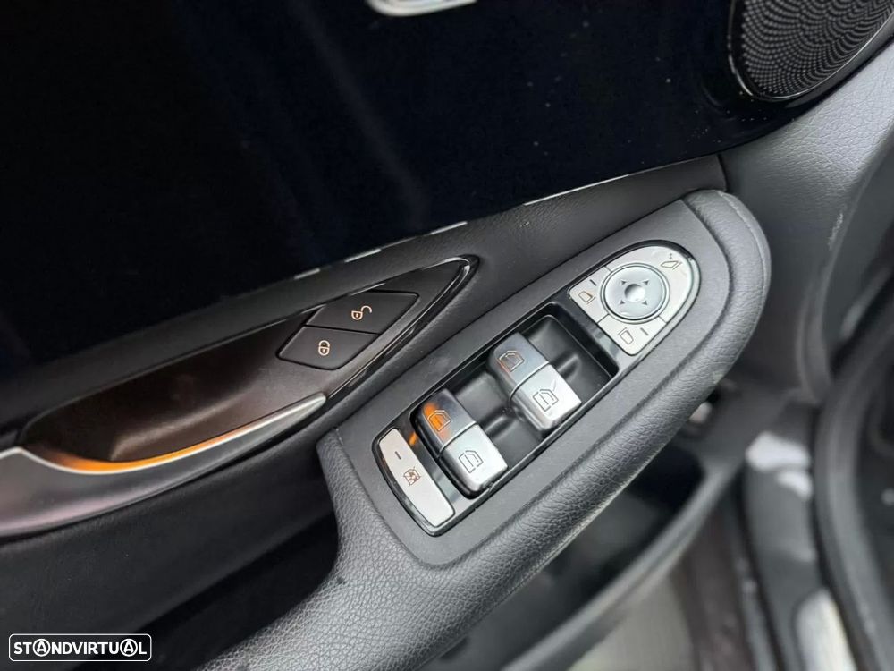 Mercedes-Benz GLC 300 de Coupe 4Matic 9G-TRONIC - 14