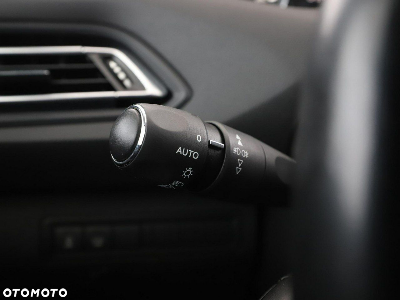 Peugeot 308 130 e-THP Stop & Start Allure - 32
