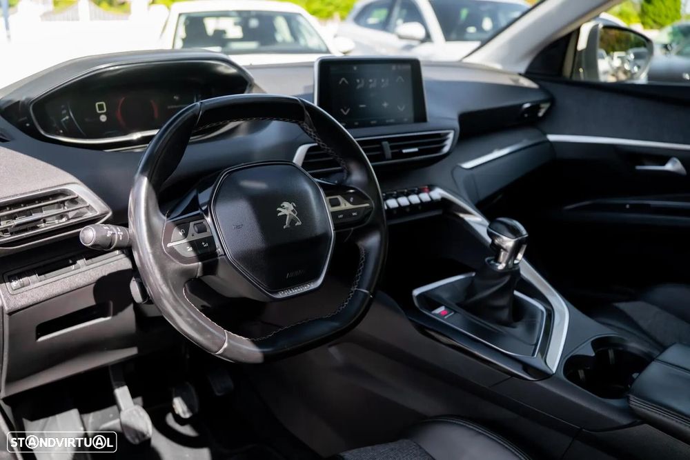 Peugeot 5008 1.5 BlueHDi Allure Pack - 28