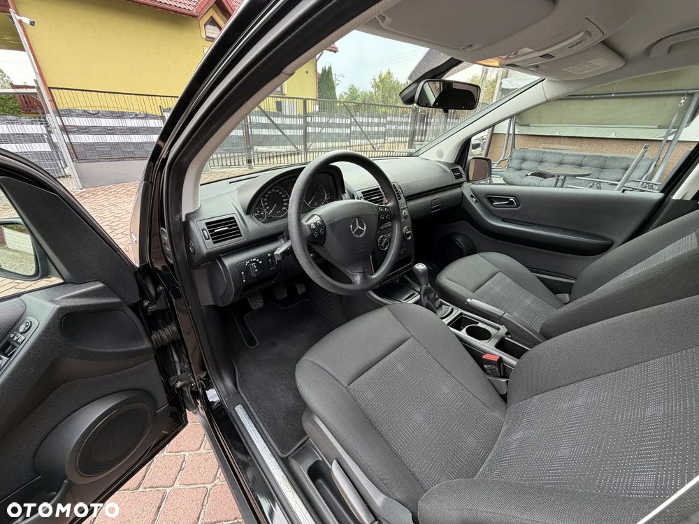 Mercedes-Benz Klasa A 150 Elegance Edition 10 - 12