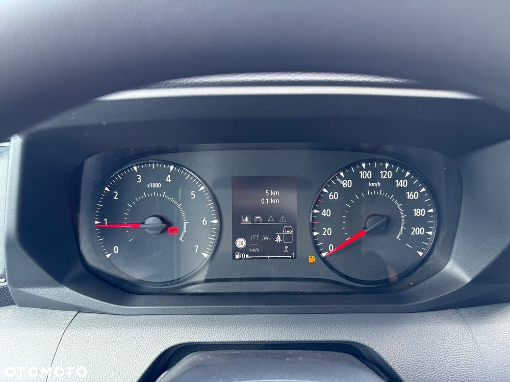 Renault Master Furgon L3H2 2.0dCi 130 KM - 15