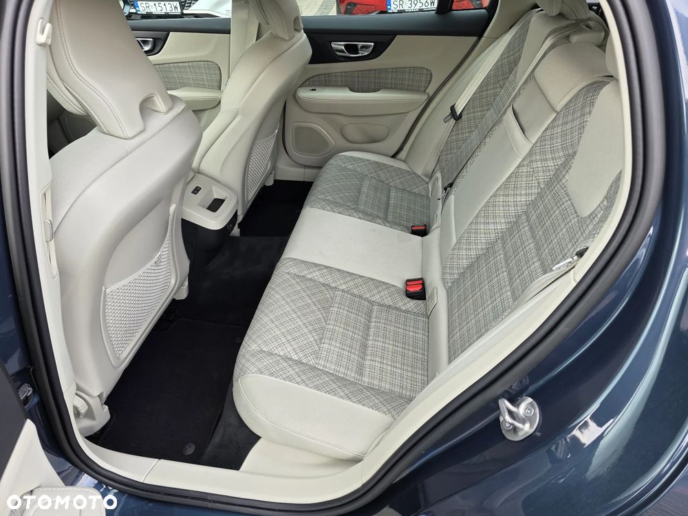 Volvo V60 B4 D Core - 18