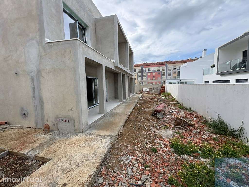 Moradia T3+1 na Abóboda - Grande imagem: 2/33