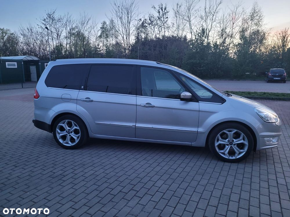 Ford Galaxy - 8
