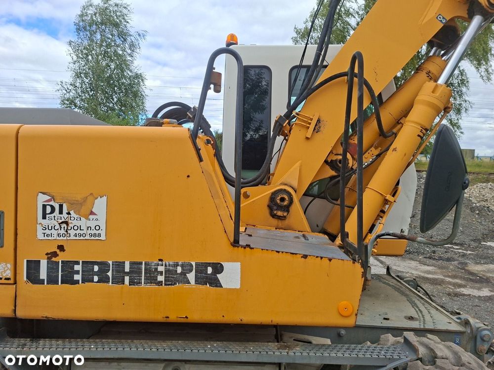 Liebherr A 900 B 4X4 - 40