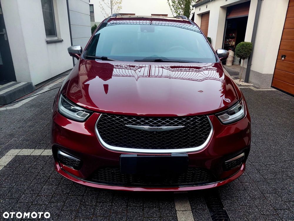 Chrysler Pacifica - 21