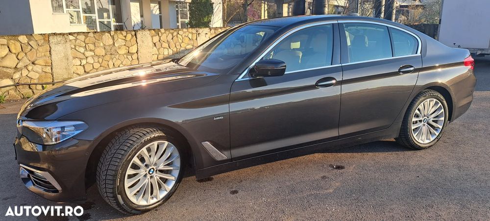 BMW Seria 5 520d Aut. Luxury Line - 8