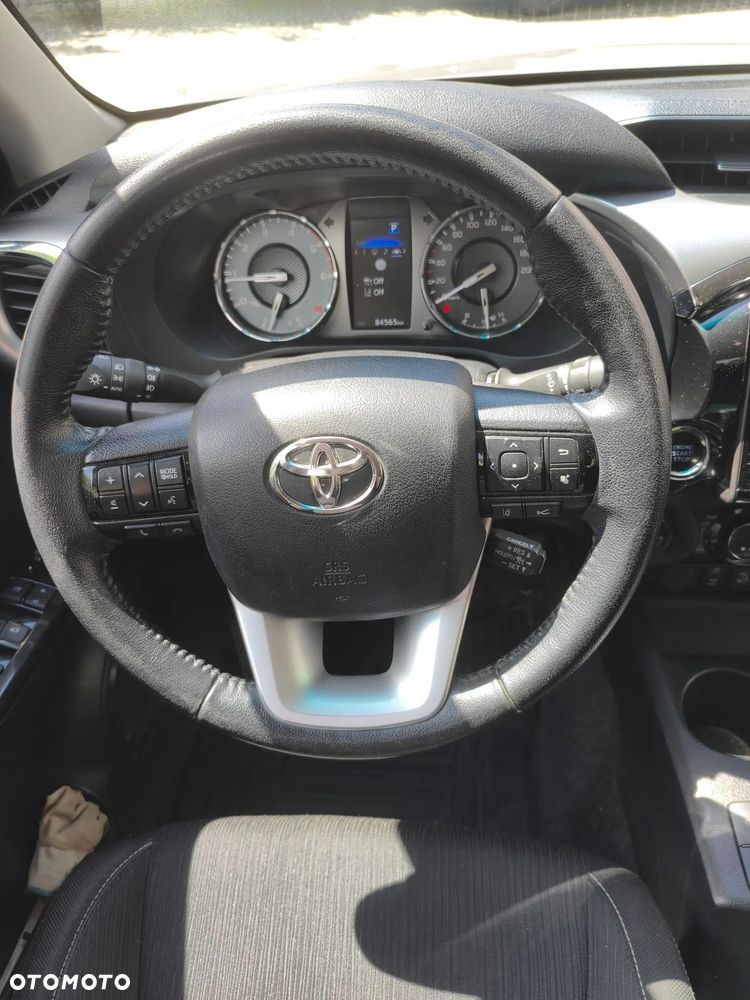 Toyota Hilux 2.8 D-4D Double Cab SR5 4x4 - 21