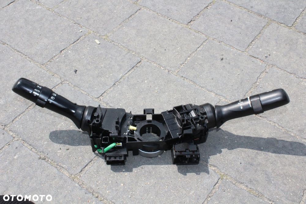 AVENSIS T27 LIFT MANETKA PRZEŁĄCZNIK ŚWIATEŁ ZESPOLONY KOMPLET