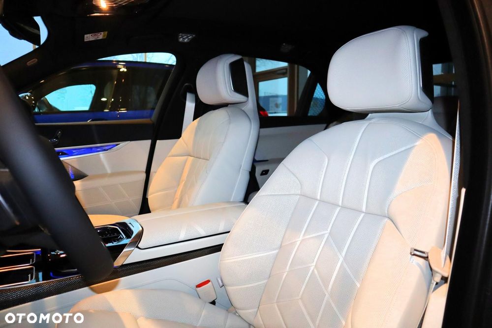 BMW Seria 7 - 9