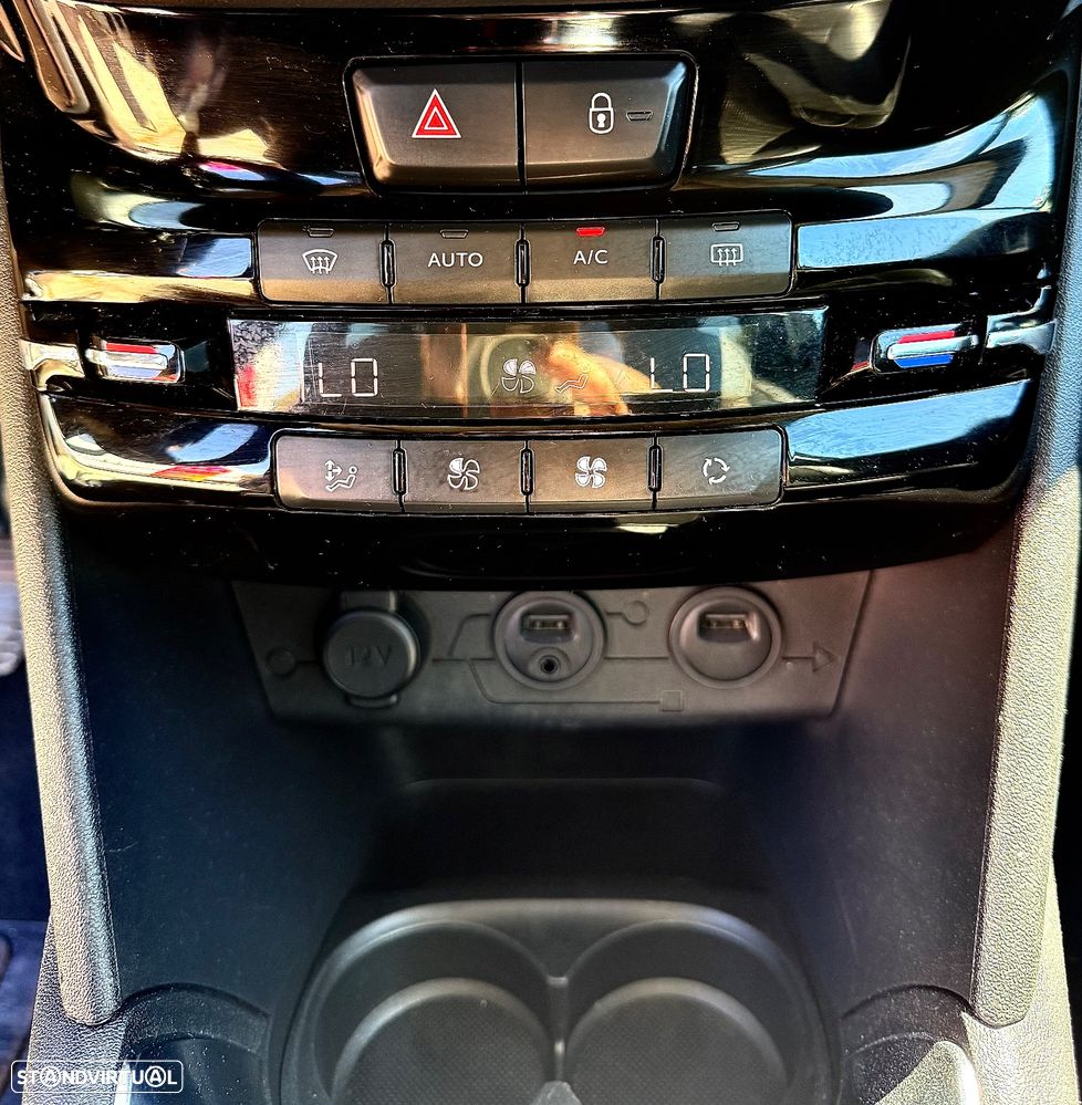 Peugeot 208 1.6 e-HDi Allure - 12