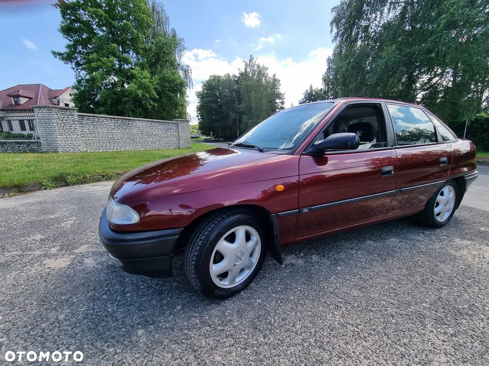 Opel Astra 1.6 GL - 18
