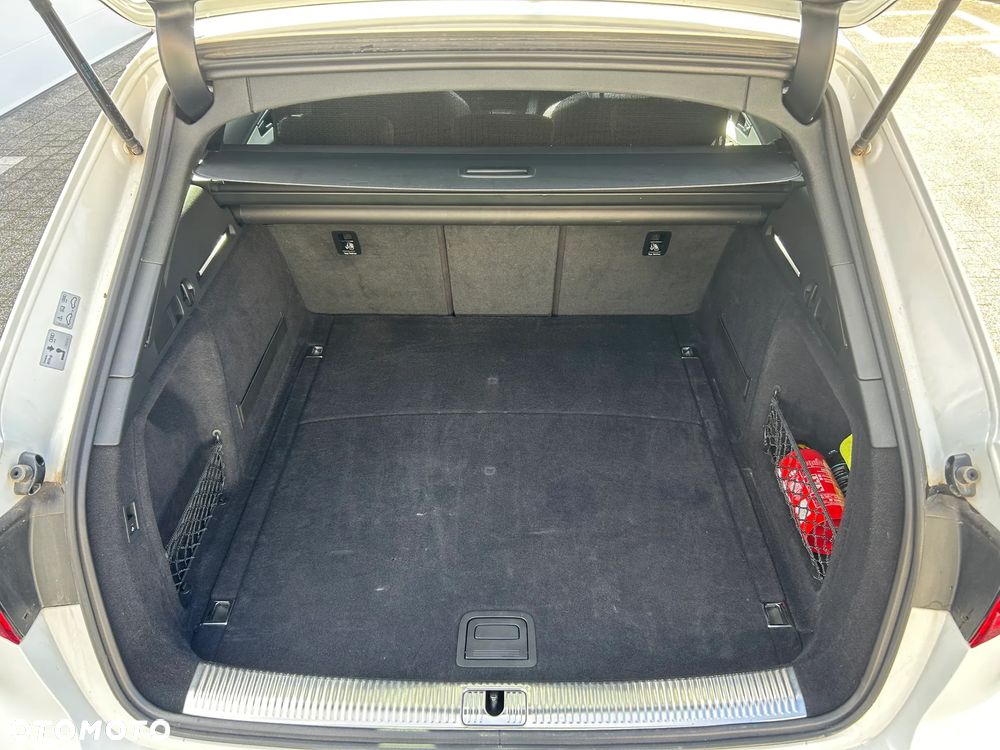 Audi A4 Avant 35 TDI S tronic - 15