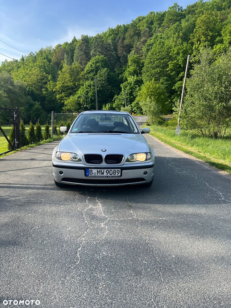 BMW Seria 3 318i - 2