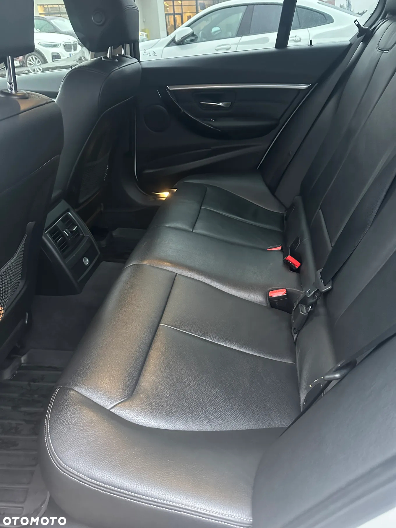 BMW Seria 3 320d xDrive Luxury Line - 34
