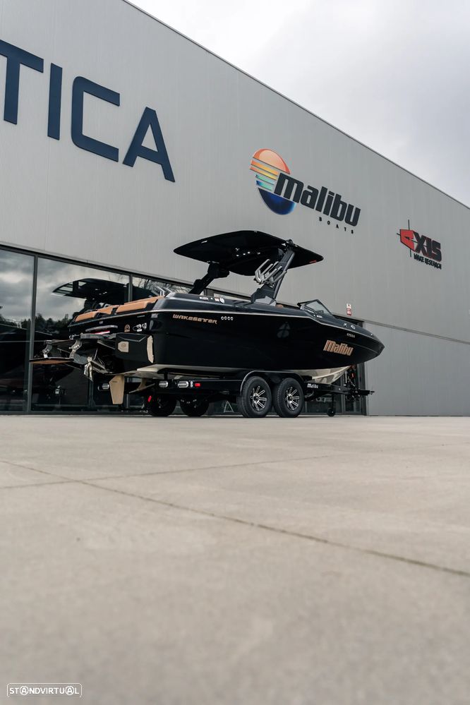 Malibu 23 MXZ - 11