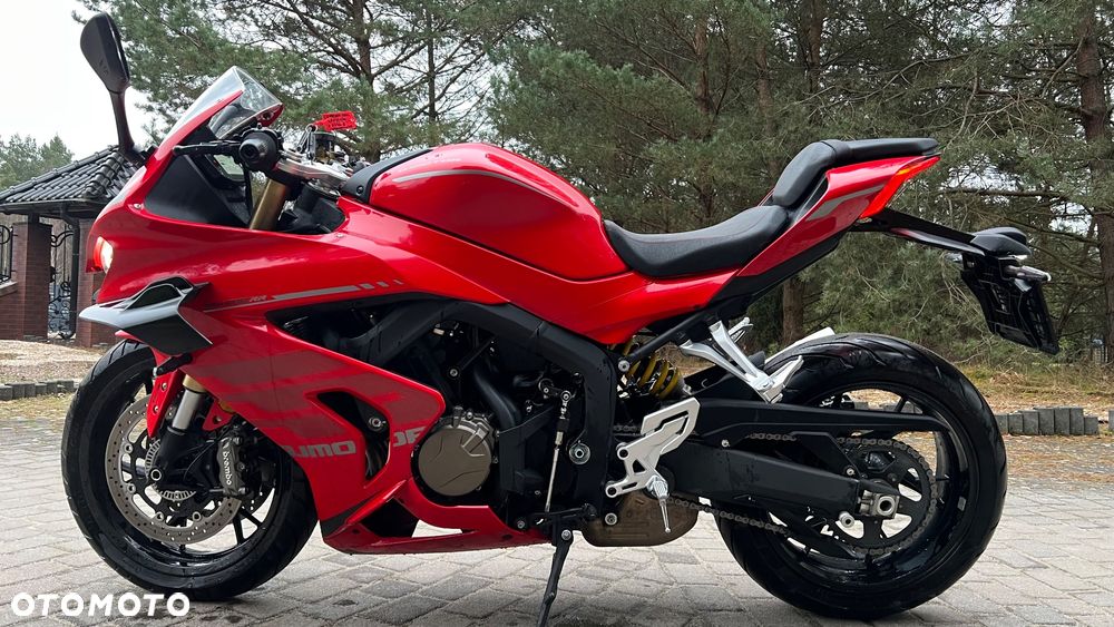 QJMOTOR SRK 800RR - 6