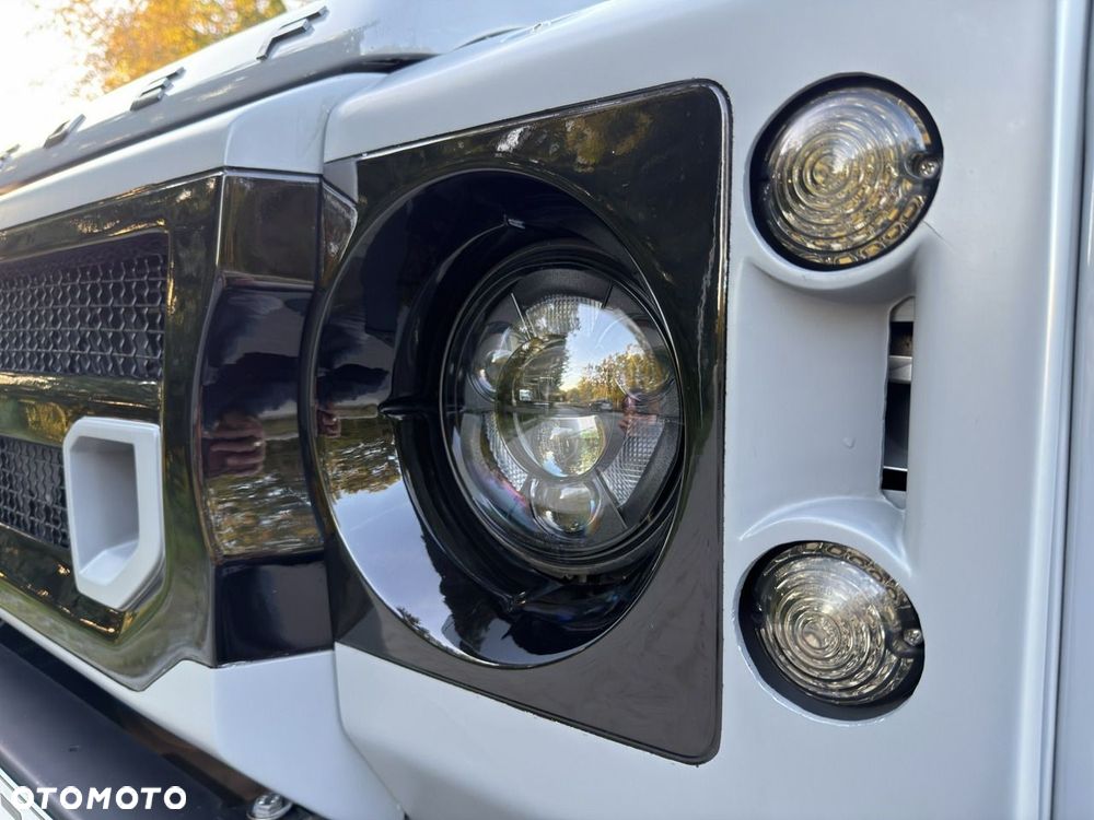 Land Rover Defender 2.4 TD4 SE - 7