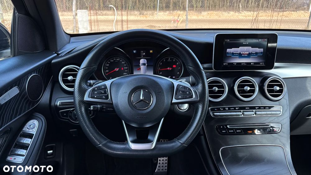 Mercedes-Benz GLC 250 4Matic 9G-TRONIC AMG Line - 16