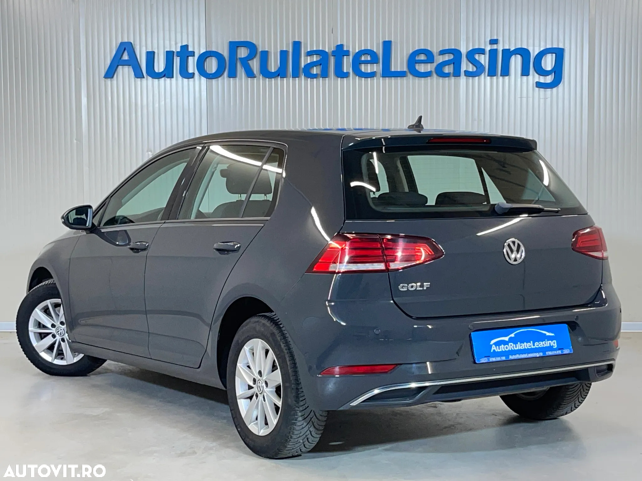 Volkswagen Golf 1.6 TDI Comfortline - 4