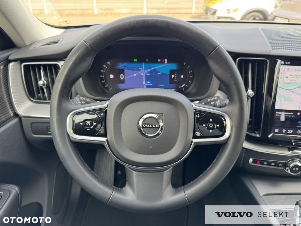Volvo XC 60 B4 D AWD Plus Dark - 19