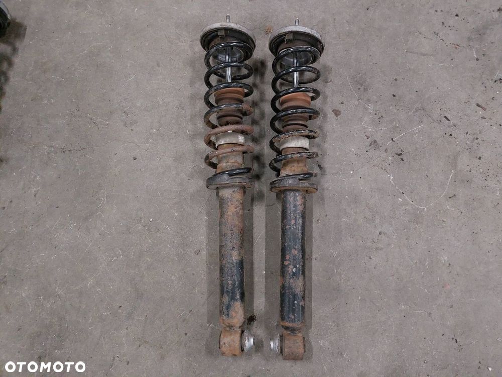 AMORTYZATOR + SPRĘŻYNA LEWY TYŁ + PRAWY TYŁ BMW F10 520d - 1