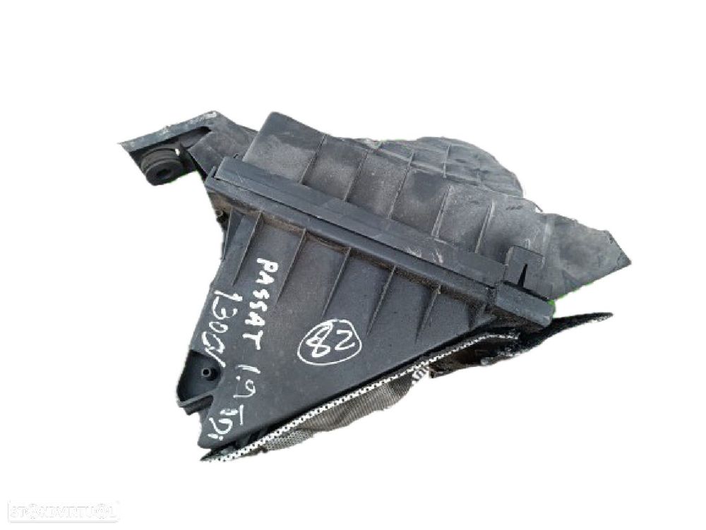 Caixa Filtro Ar Volkswagen Passat (3B3) - 4