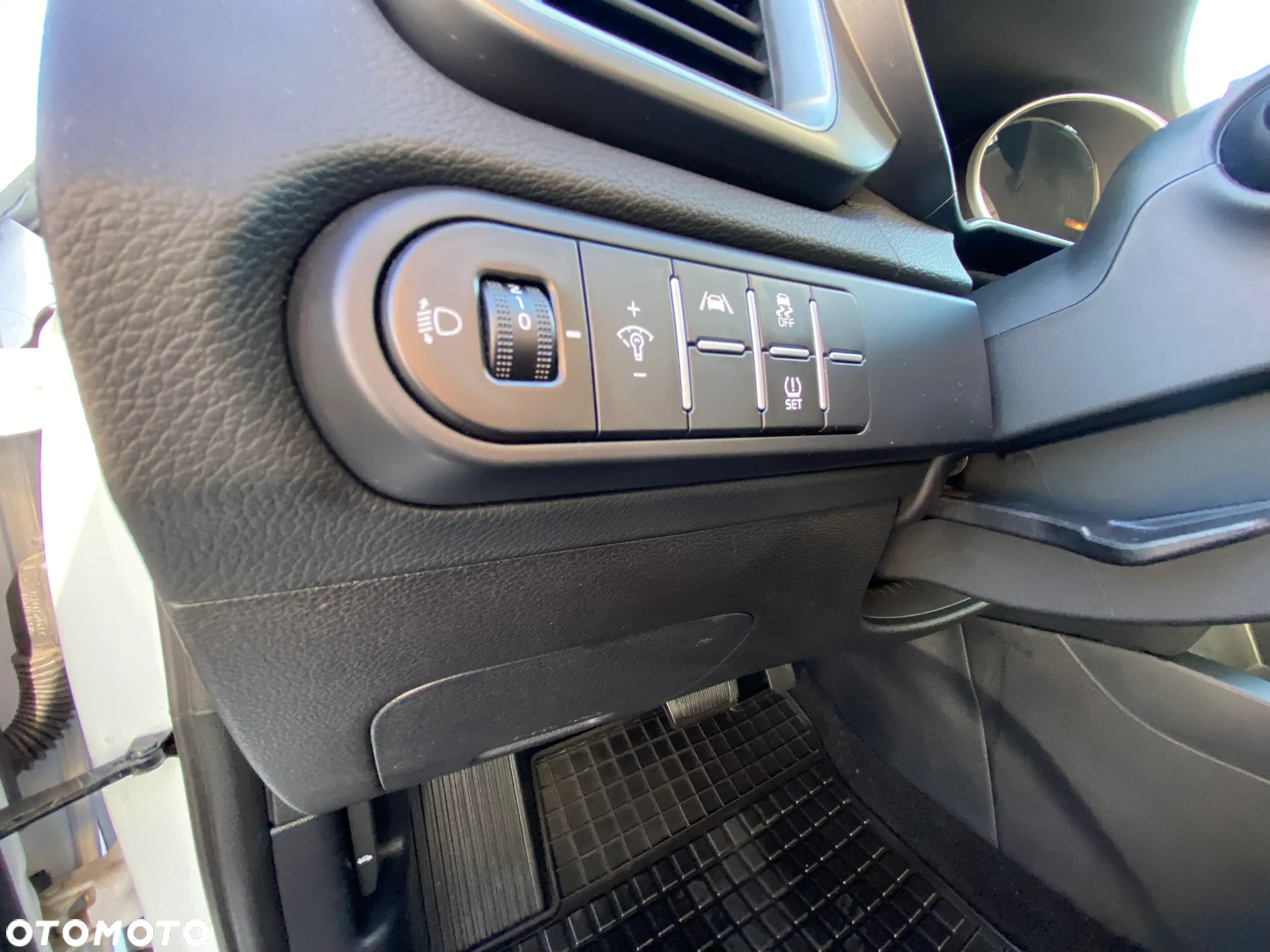 Kia Ceed 1.5 T-GDI M DCT - 21