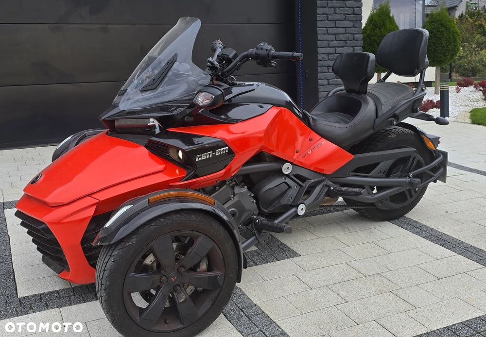 Can-Am Spyder - 2