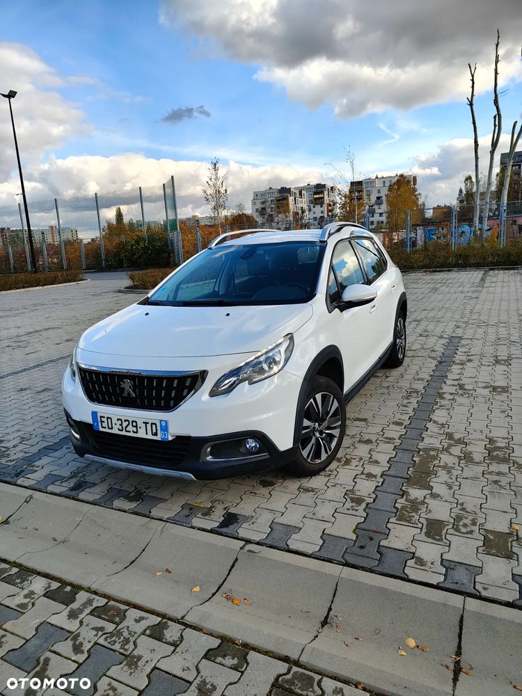 Peugeot 2008 1.2 Pure Tech Allure S&S - 18