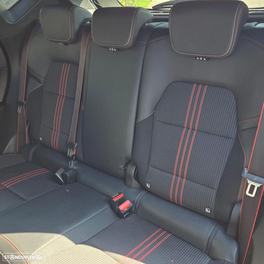 Renault Captur 1.6 E-Tech RS Line - 26