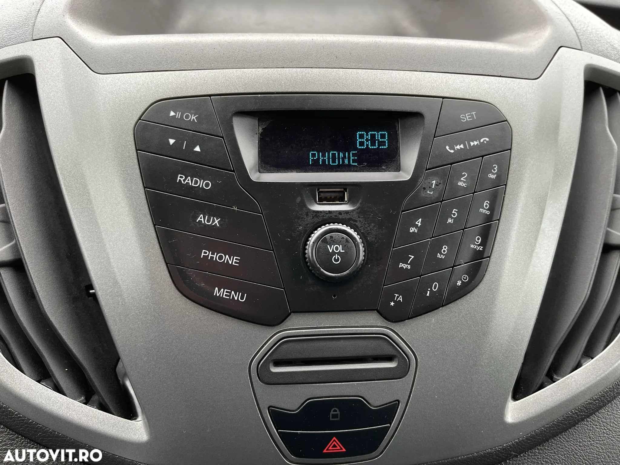 Ford Transit - 12