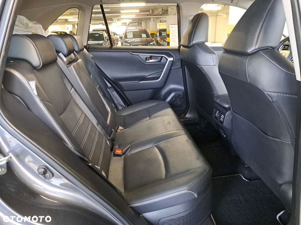Toyota RAV4 - 15