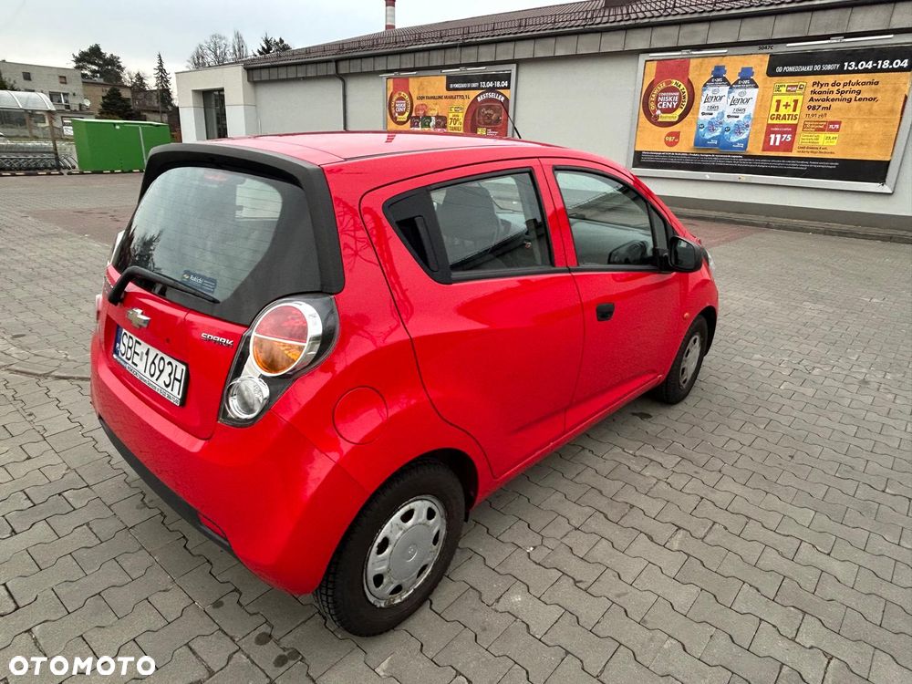 Chevrolet Spark 1.0 Base - 9