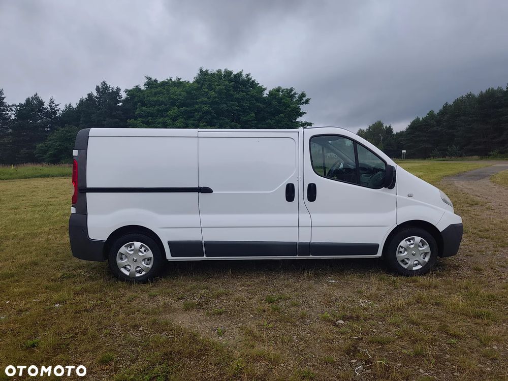 Renault Trafic - 16