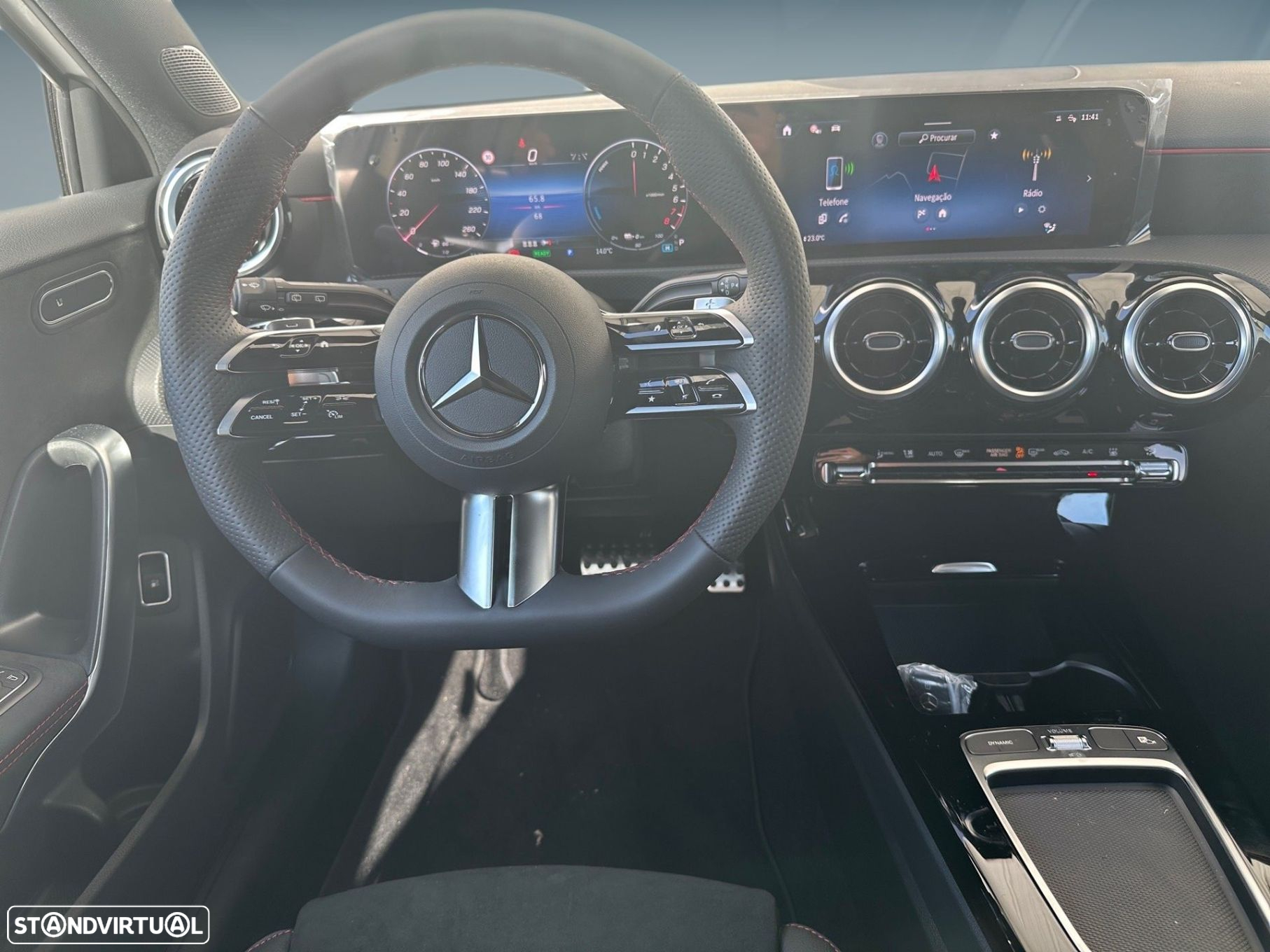 Mercedes-Benz A 250 e - 15