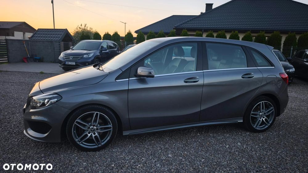 Mercedes-Benz Klasa B 180 AMG Line - 29