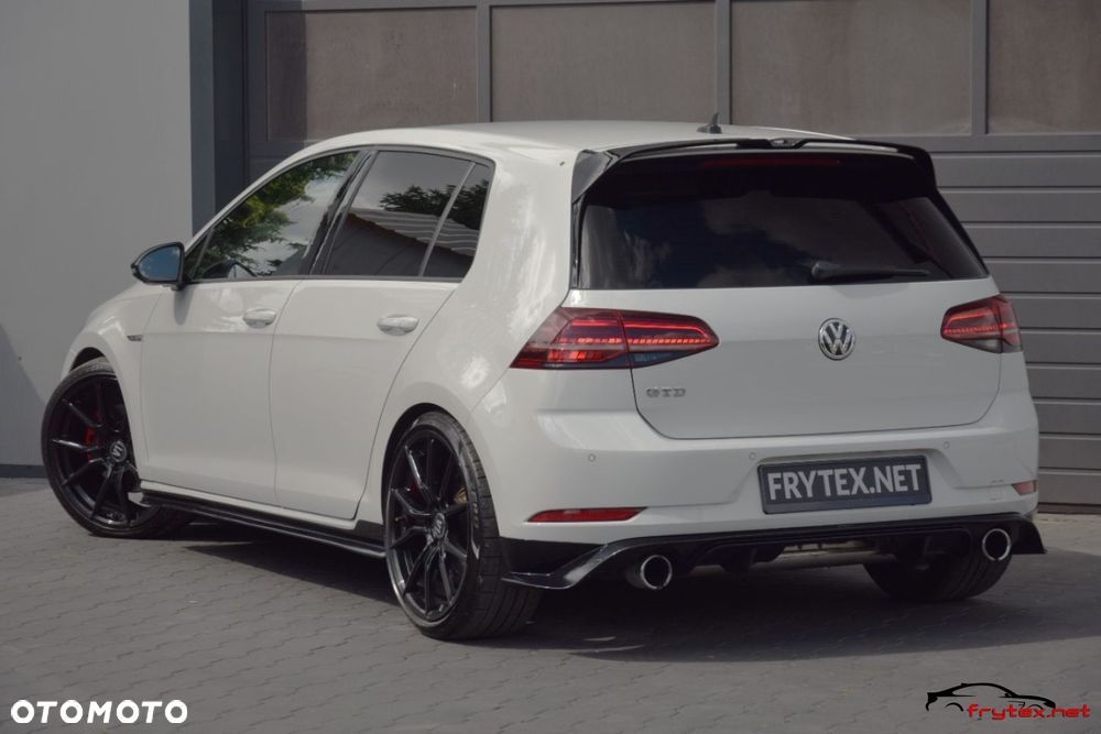 Volkswagen Golf - 17