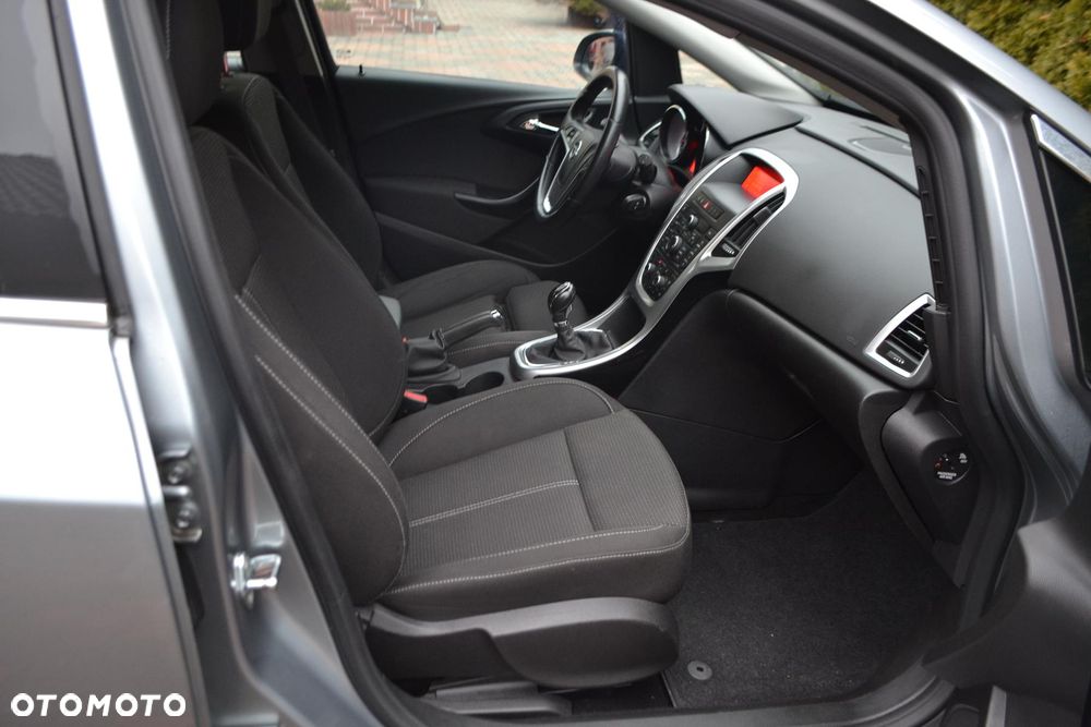 Opel Astra 1.6 Cosmo - 11