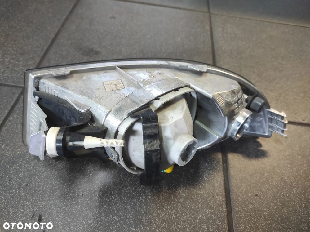 SKODA OCTAVIA 2 LIFT HALOGEN PRAWY OE 1Z0941700C 1Z0941702C WYSYŁKA !!!! - 2