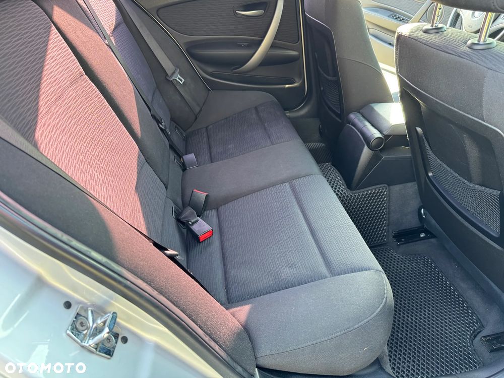 BMW Seria 1 118i Edition Sport - 13
