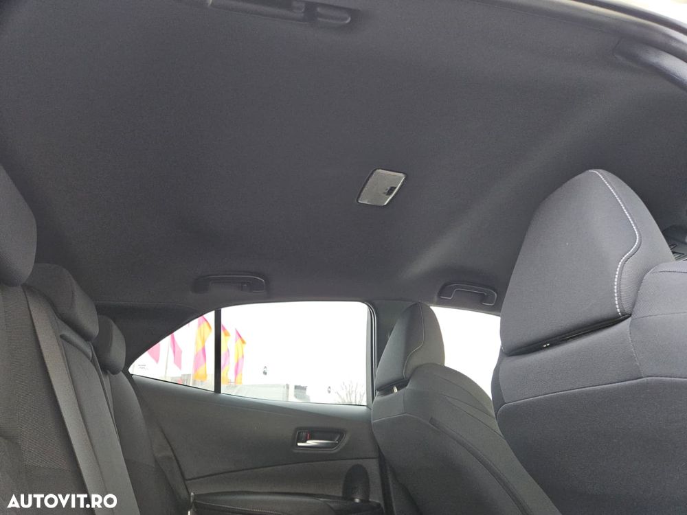 Toyota Corolla 2.0 HSD Exclusive Plus GR Sport Bi-Tone - 21