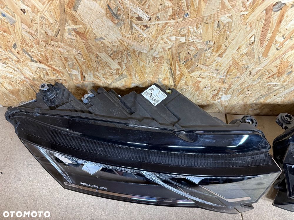 SKODA OCTAVIA IV LEWA PRAWA LAMPA PRZÓD 5E4941036 5E4941035 LIFT FULL LED - 17